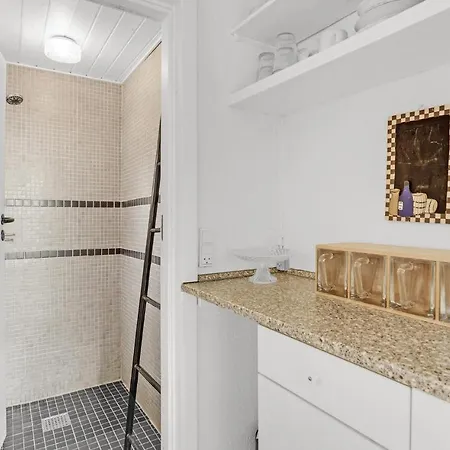 Holiday home 7 *